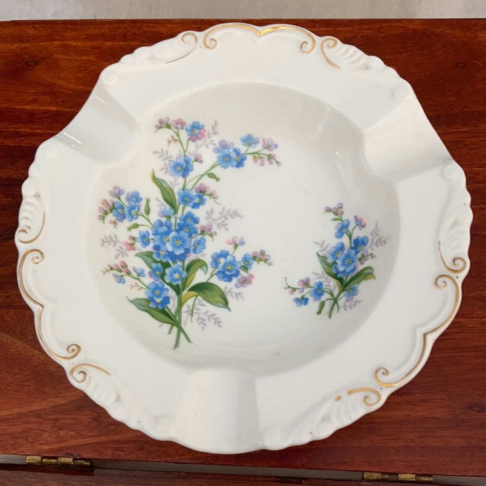 Vintage Royal Albert rare “forget me not” ashtray